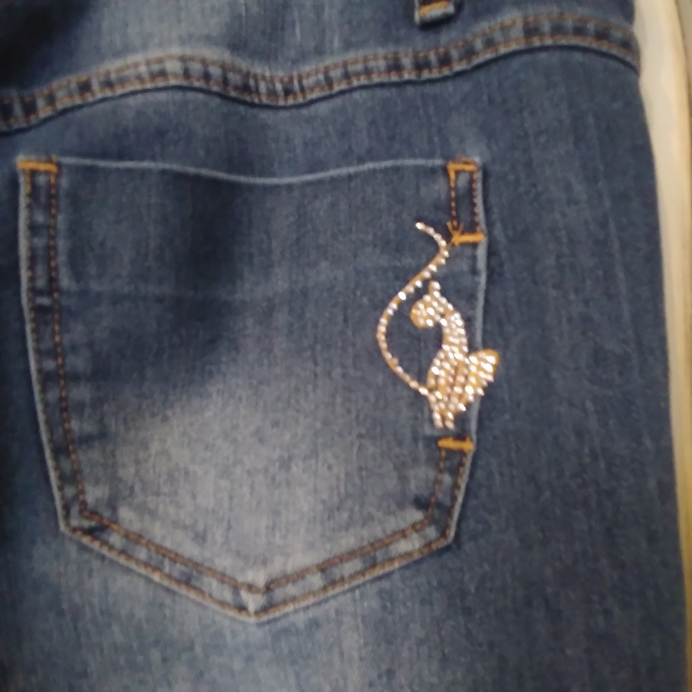Denim capris - Picture 3 of 8